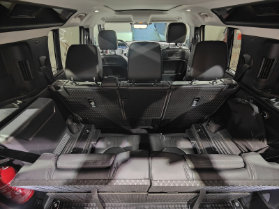 Land-Rover Defender 110 D240 SE 4X4 7PLACES