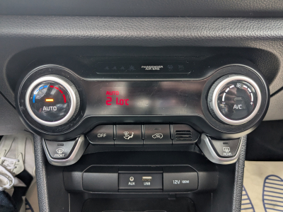 Kia Picanto 1.0i X-LINE GPS CUIR CLIM SIEGES ET VOLANT CHAUFFANTS