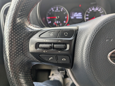 Kia Picanto 1.0i X-LINE GPS CUIR CLIM SIEGES ET VOLANT CHAUFFANTS