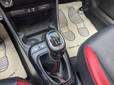 Kia Picanto 1.0i X-LINE GPS CUIR CLIM SIEGES ET VOLANT CHAUFFANTS