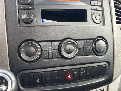 Mercedes-Benz Sprinter II 519 / Schiebeladeflache/