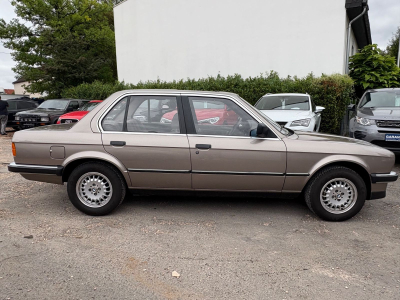 BMW 325 e A / Limousine/ Automatik /  SD / H kenzeic