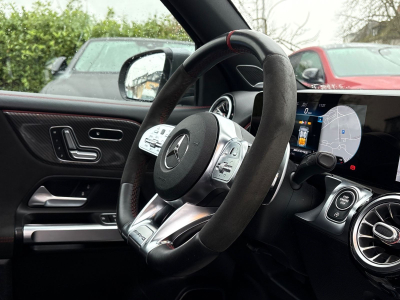 Mercedes-Benz GLB 35 AMG 4Matic/PANO/VOLL
