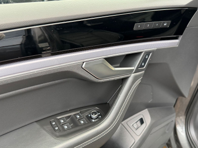 Volkswagen Touareg R-Line 4Motion/SOFTCLOSE/HEADUP/PANO/MAS