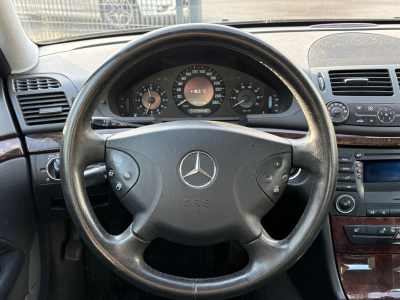 Mercedes-Benz E 200 Kompressor Limousine