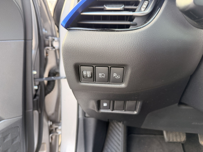 Toyota C-HR 1.8 Hybrid Style Selection