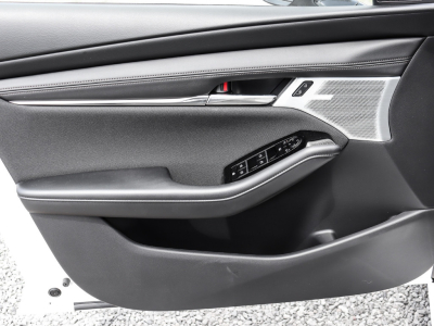 Mazda 3 2.5 L E-SKYACTIV 186 Exclusive