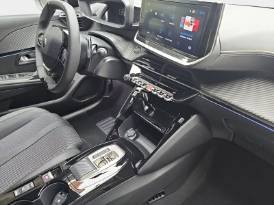 Peugeot 208 1.2 PureTech Hýbrid 110 E-DSC6 GT