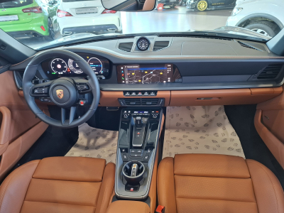 Porsche 992 FACELIFT CARRERA CABRIO PACK CHRONO BOSE CUIR NAVI 1 HAND 360°