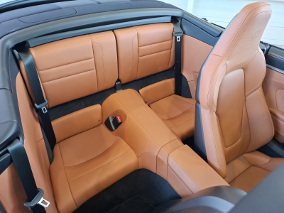 Porsche 992 FACELIFT CARRERA CABRIO PACK CHRONO BOSE CUIR NAVI 1 HAND 360°