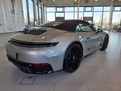 Porsche 992 FACELIFT CARRERA CABRIO PACK CHRONO BOSE CUIR NAVI 1 HAND 360°