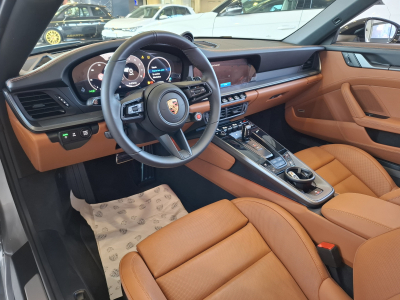 Porsche 992 FACELIFT CARRERA CABRIO PACK CHRONO BOSE CUIR NAVI 1 HAND 360°