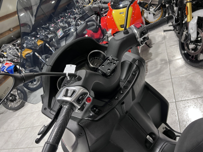 Piaggio MP3 500 SPORT ADVANCED HPE NOIR INCLUS MARCHE ARRIERE