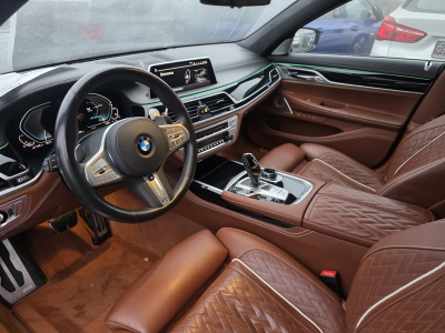 BMW 745 HYBRIDE  M SPORT PAKET CARBON CORE INDIVIDUAL FULL OPTIONS