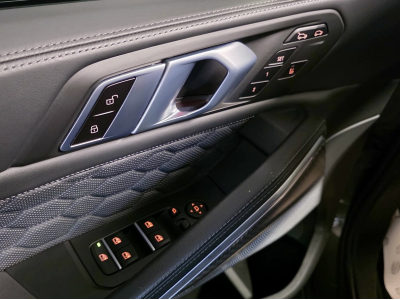 BMW X6 M COMPÉTITION 4.4 V8 XDRIVE DKG CARBON HEAD UP BOWERS & WILKINS PANO CUIR NAVI 1 HAND