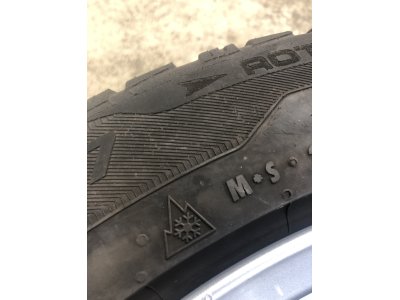 Jantes alu + Pneus hiver 17