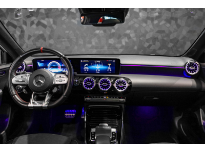 Mercedes-Benz A 35 AMG 4 MATIC +