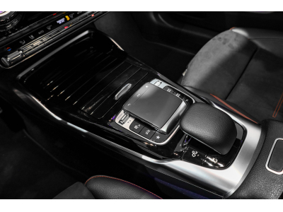 Mercedes-Benz A 35 AMG 4 MATIC +