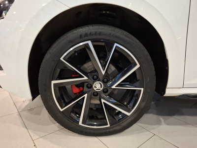 Skoda Kamiq 1.5 TSI 150 DSG, Monte-Carlo, PANO, CAMERA, LED, NAVI, COCKPIT, ALU 18, GARANTIE, 1 HAND