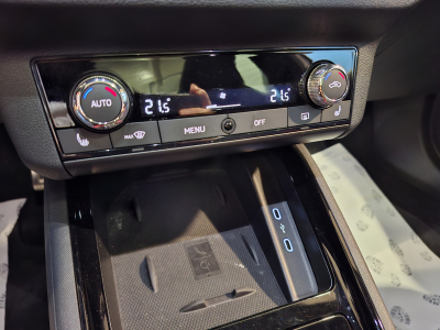 Skoda Kamiq 1.5 TSI 150 DSG, Monte-Carlo, PANO, CAMERA, LED, NAVI, COCKPIT, ALU 18, GARANTIE, 1 HAND