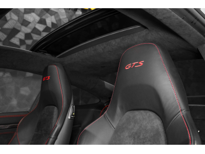 Porsche 991 .1 Carrera 4 GTS Coupé PDK