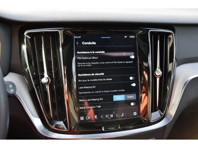 Volvo V60 2.0 B4 Plus Dark Geartronic