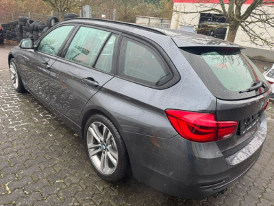 BMW 330 BMW 330 d Xdrive Sportline Panorama Head UP LED LEDER NAVI