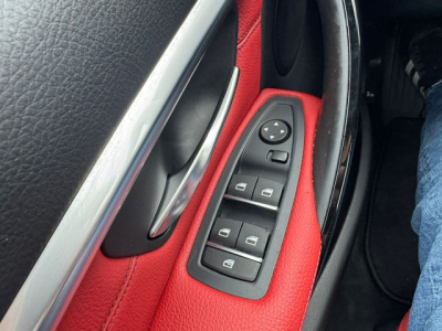 BMW 330 BMW 330 d Xdrive Sportline Panorama Head UP LED LEDER NAVI