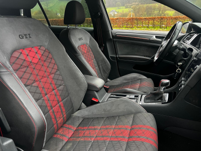 Volkswagen Golf GTI VII 2.0  GTI TCR 290