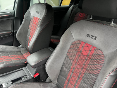 Volkswagen Golf GTI VII 2.0  GTI TCR 290