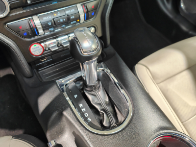 Ford Mustang GT 5.0 V8 CUIR CLIMATISATION GPS CAMERA