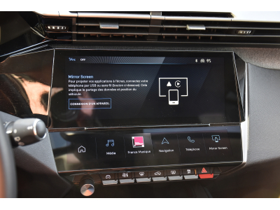 Peugeot 308 1.2 PureTech Allure EAT8