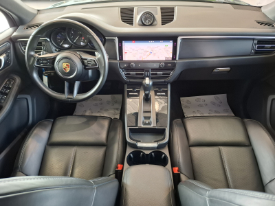Porsche Macan 2.0 265 NEW MODEL PACK CHRONO PANO CUIR NAVI 1 HAND