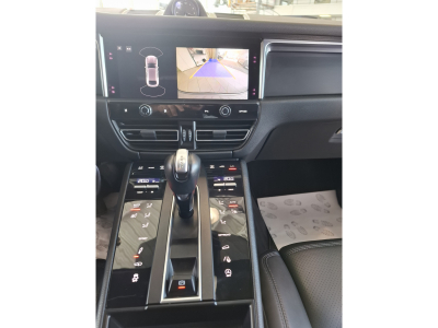 Porsche Macan 2.0 265 NEW MODEL PACK CHRONO PANO CUIR NAVI 1 HAND
