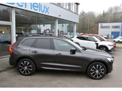 Volvo XC60 2.0 B4 Plus Dark Geartronic