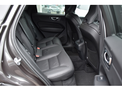 Volvo XC60 2.0 B4 Plus Dark Geartronic