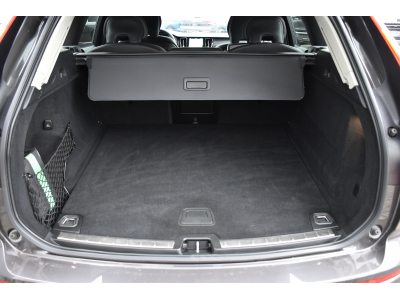 Volvo XC60 2.0 B4 Plus Dark Geartronic