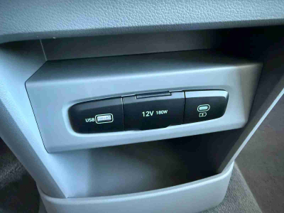 Hyundai Staria 1.6 T-GDI HEV 225 Luxury