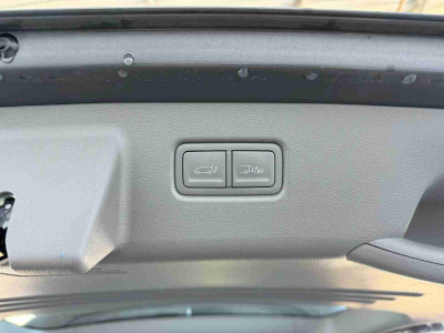 Hyundai Staria 1.6 T-GDI HEV 225 Luxury