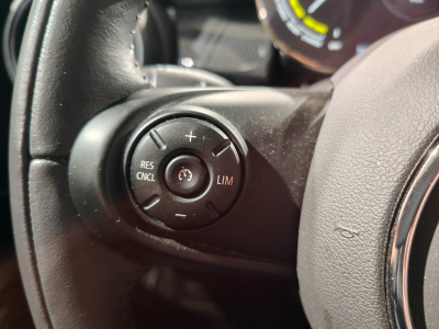 MINI Cooper SE 75 kW GPS CAMERA CARPLAY SIEGES CHAUFFANTS TETE HAUTE