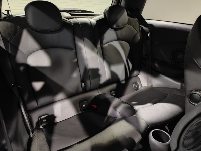 MINI Cooper SE 75 kW GPS CAMERA CARPLAY SIEGES CHAUFFANTS TETE HAUTE