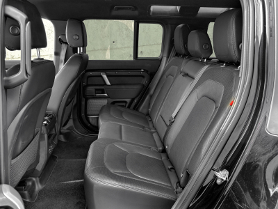 Land-Rover Defender DEFENDER 110 3.0 D200/ PANORAMA/ AHK/APPLE CAR PLAY