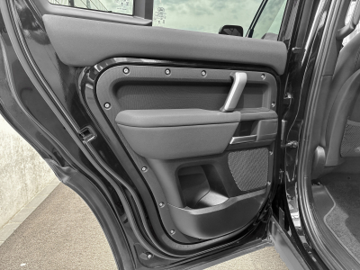 Land-Rover Defender DEFENDER 110 3.0 D200/ PANORAMA/ AHK/APPLE CAR PLAY