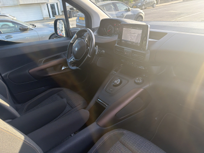 Peugeot Rifter 1.2 Puretech 130 GT EAT8