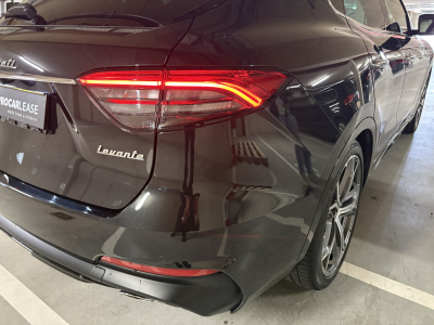 Maserati Levante MODENA Q4 / CAMERA 360/ ACC/ PANORAMA/
