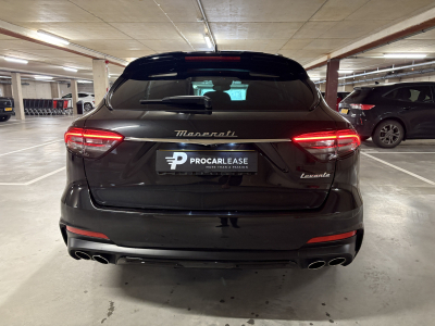 Maserati Levante MODENA Q4 / CAMERA 360/ ACC/ PANORAMA/