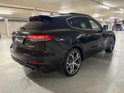 Maserati Levante MODENA Q4 / CAMERA 360/ ACC/ PANORAMA/