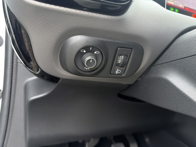 Citroën C4 Cactus 1.2 SHINE 110CV MANU