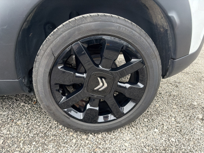 Citroën C4 Cactus 1.2 SHINE 110CV MANU