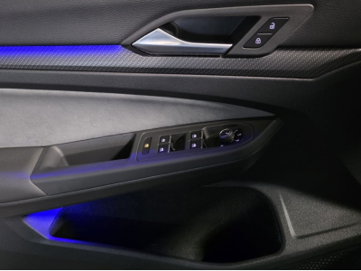 Volkswagen Golf R 8 2.0 TSI 320 4MOTION IQ LIGHT PANO CUIR NAVI